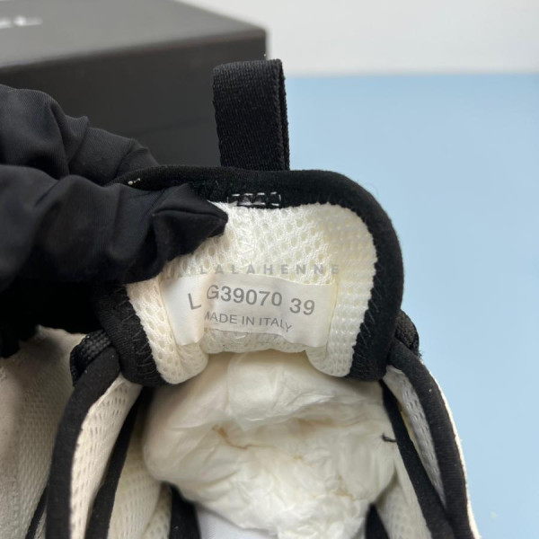 1735545272.3352DRwOnuxVoyImage_202412301620305.jpg