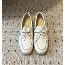 미우미우 블리치드 가죽 로퍼