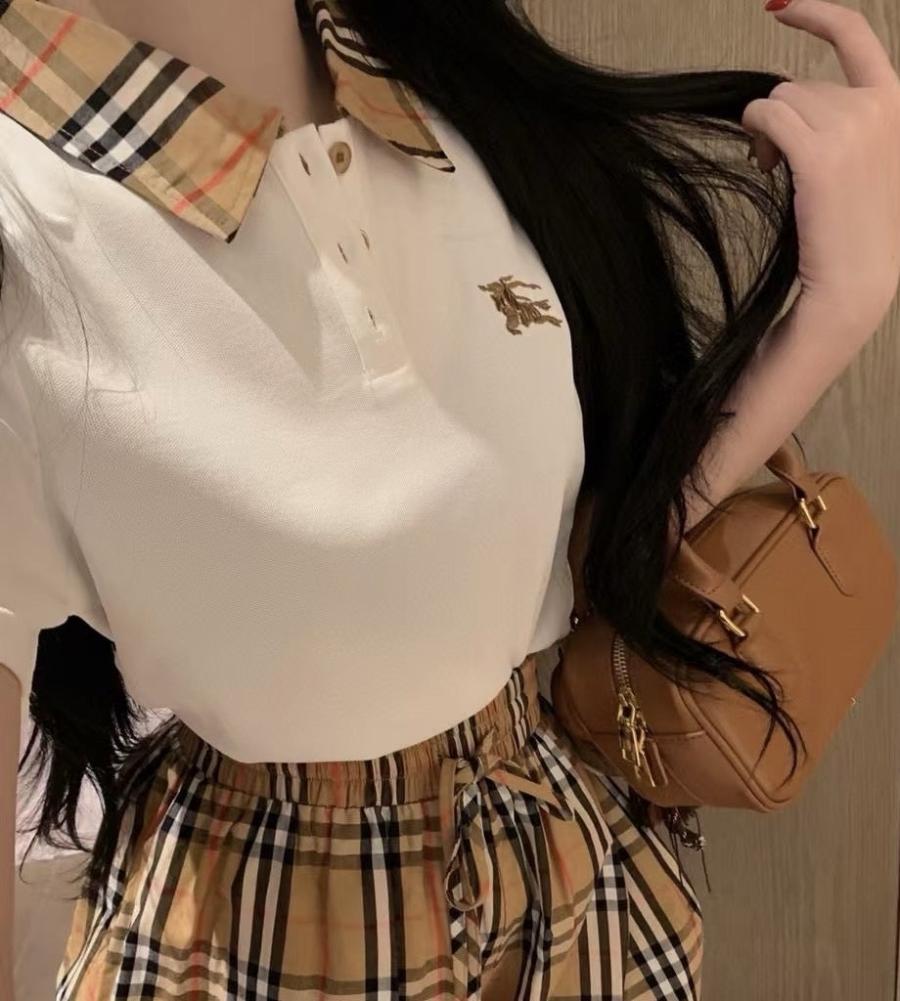 버버리 폴로 카라티, 체크스커트 셋업 (국내배송)