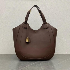 셀린느 MEO 메오 수플 레더 토트백 119353