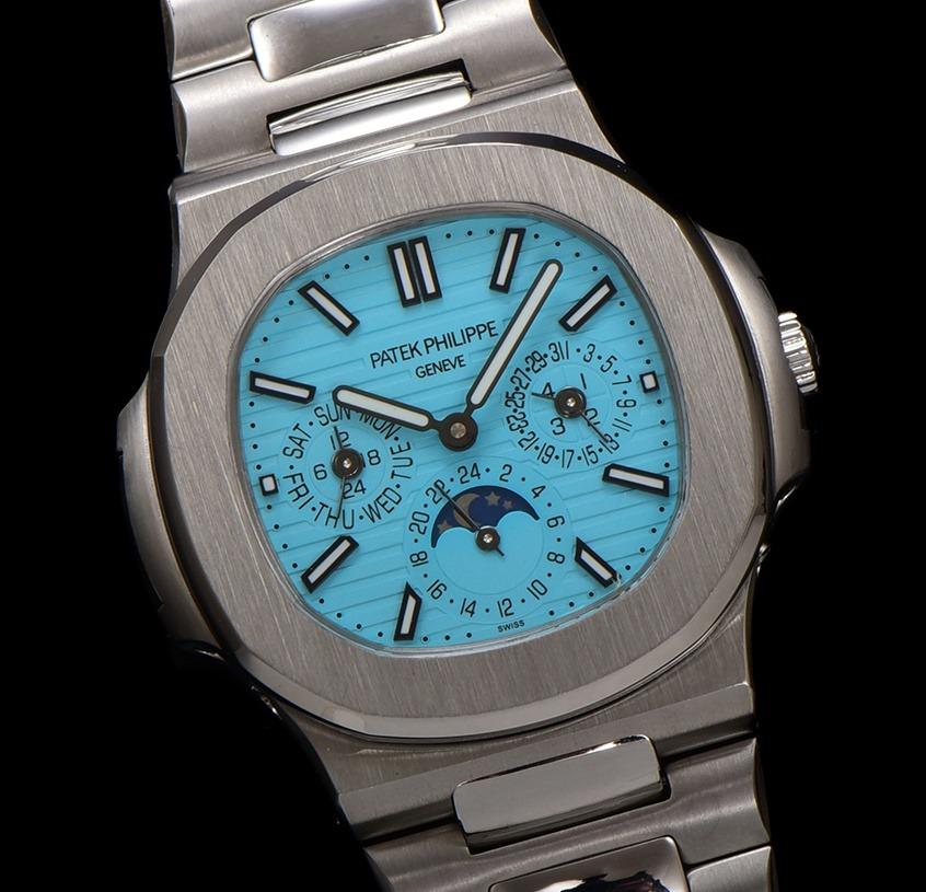 파텍필립 노틸러스 스틸 퍼페츄얼 캘린더 40mm
