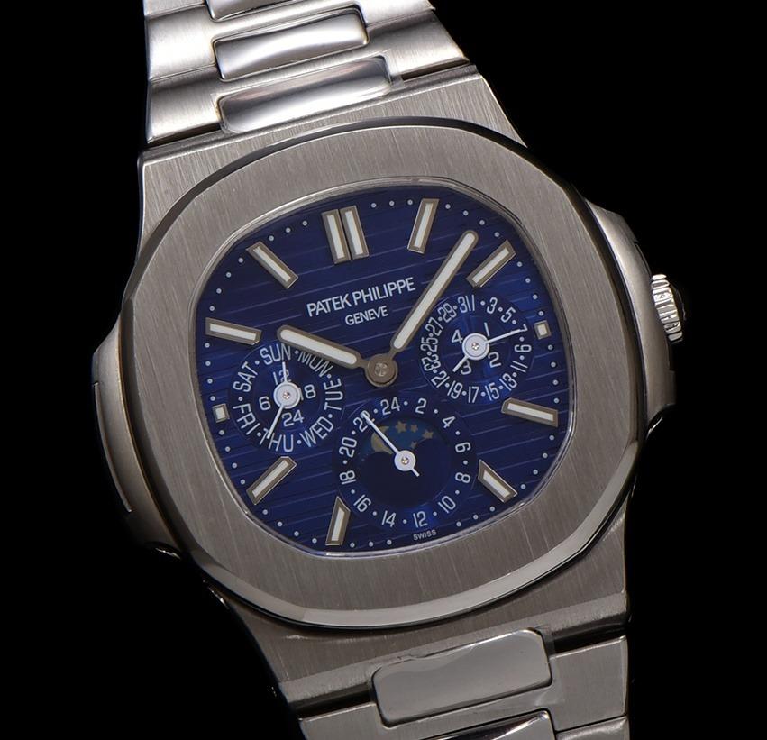 파텍필립 노틸러스 스틸 퍼페츄얼 캘린더 40mm