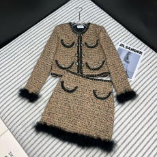 샤넬 재킷+하이웨이스트 스커트