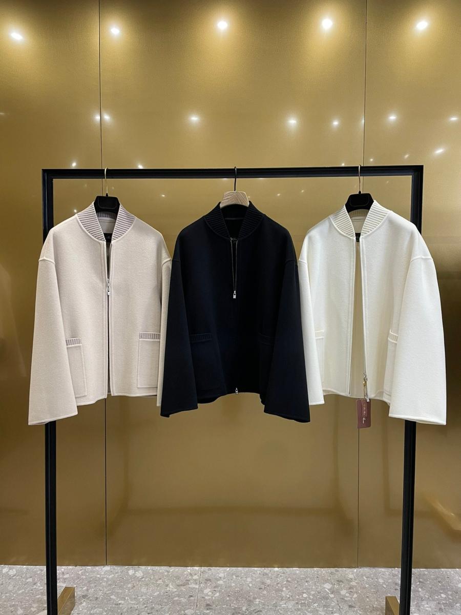 로로피아나 자켓