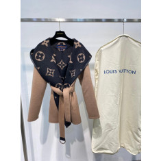 루이비통 시그니쳐 숏 후드 랩 코트