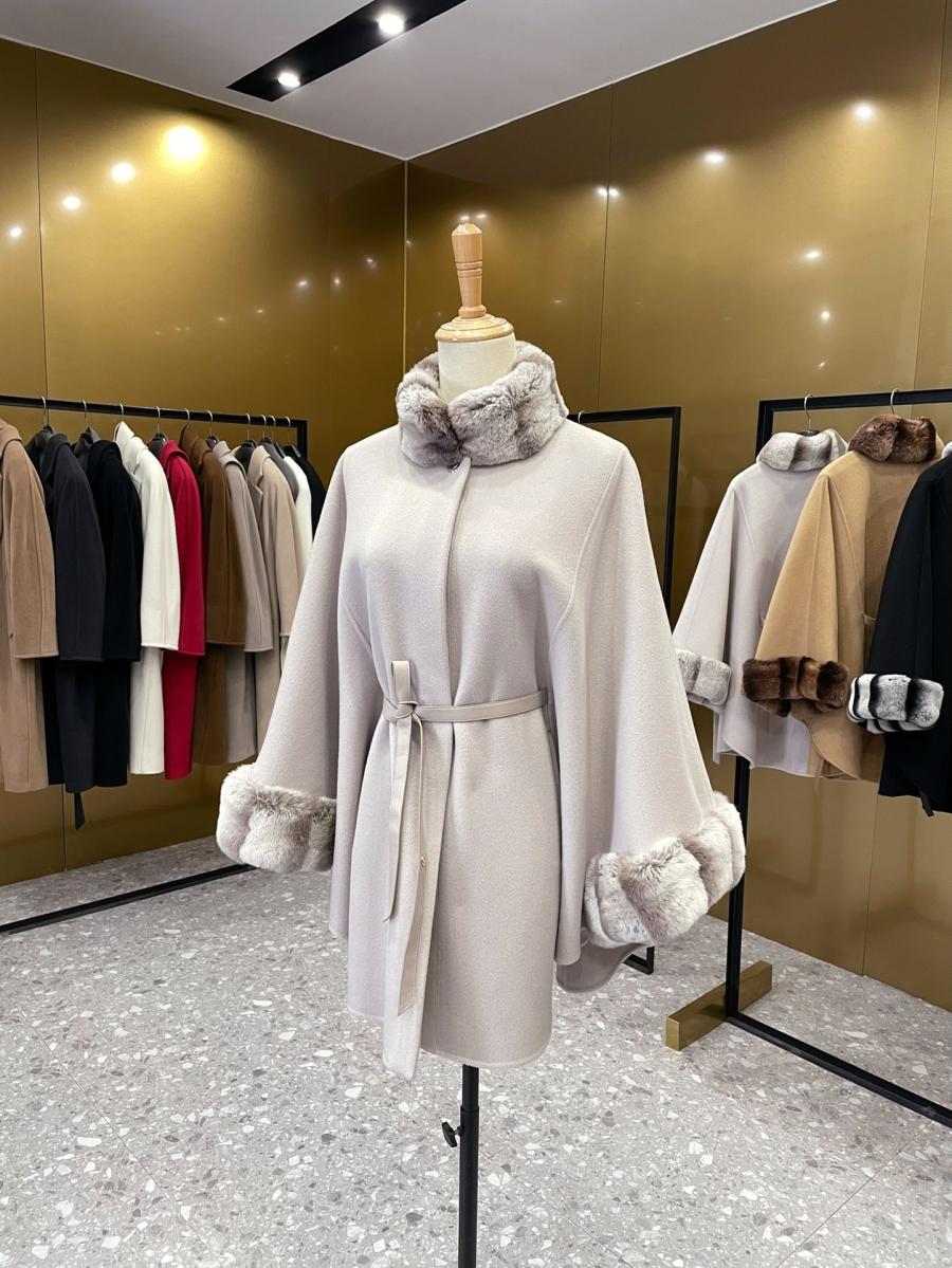 로로피아나 잘츠부르크 케이프