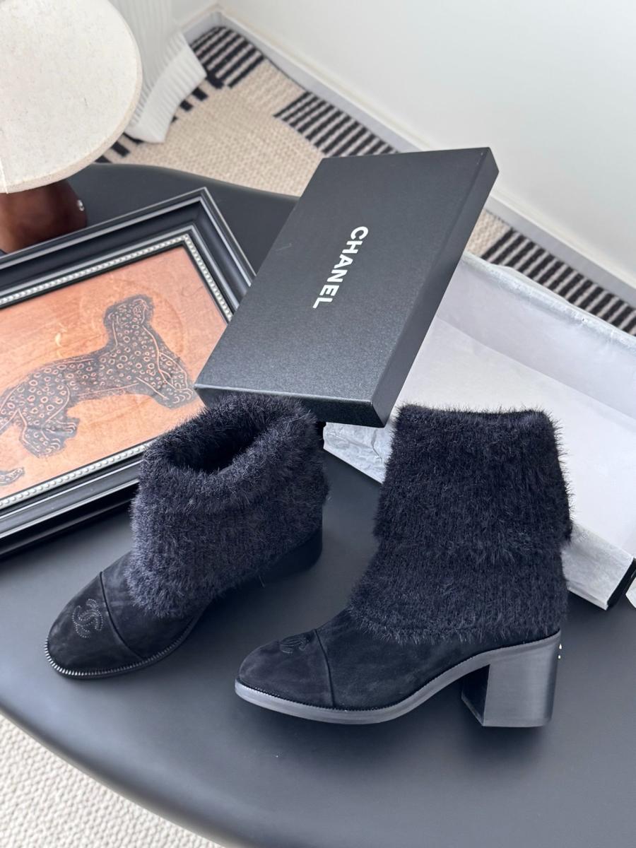 샤넬 25K 퍼장식 부츠