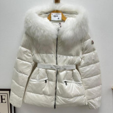 ✨타임세일✨몽클레어 보에드 화이트 사이즈1 화이트퍼